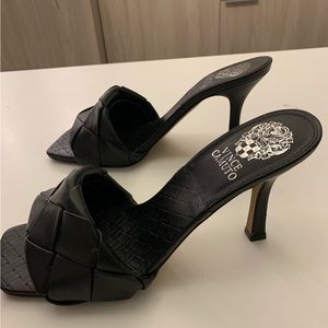 Vince Camuto black faux leather mule sandals